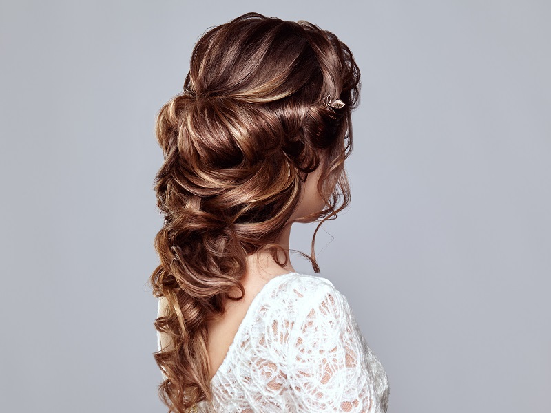 curly hairstyle for wedding